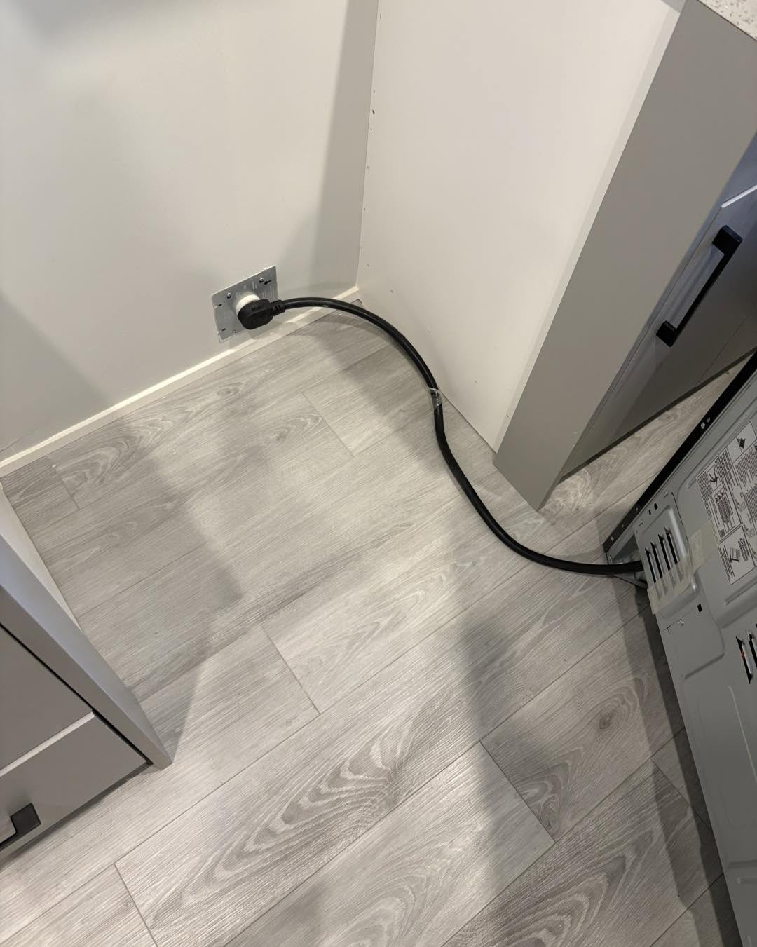 Kitchen deep clean after professional treatment